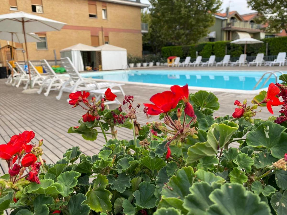 בלריה-איגאה מרינה Hotel St. Moritz מראה חיצוני תמונה