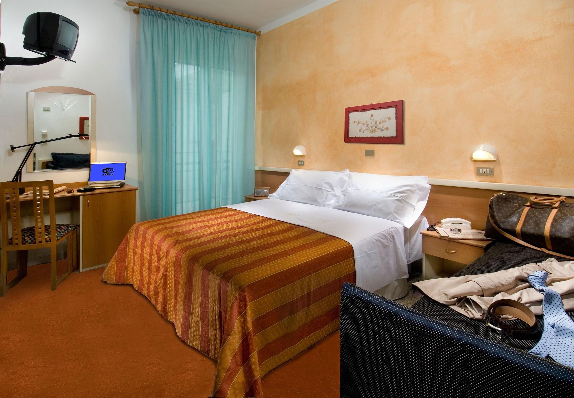 בלריה-איגאה מרינה Hotel St. Moritz מראה חיצוני תמונה