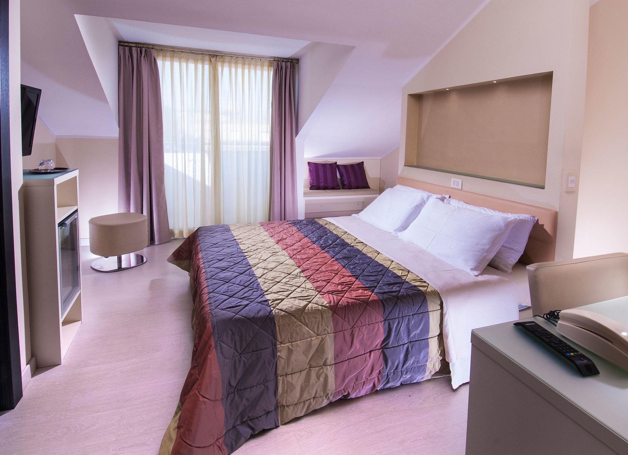 בלריה-איגאה מרינה Hotel St. Moritz מראה חיצוני תמונה