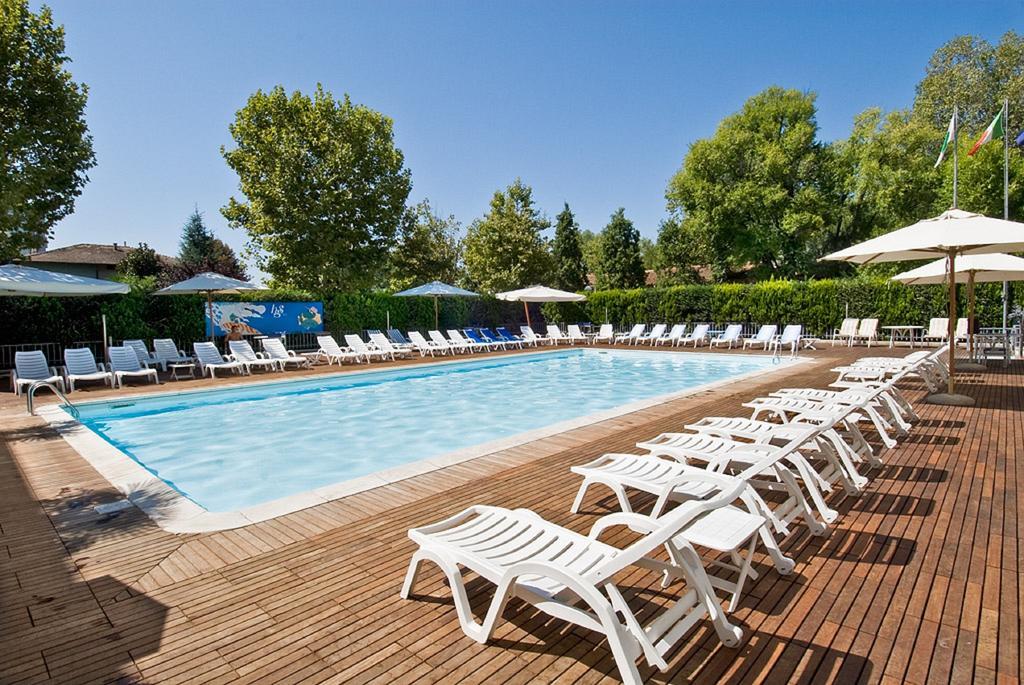 בלריה-איגאה מרינה Hotel St. Moritz מראה חיצוני תמונה
