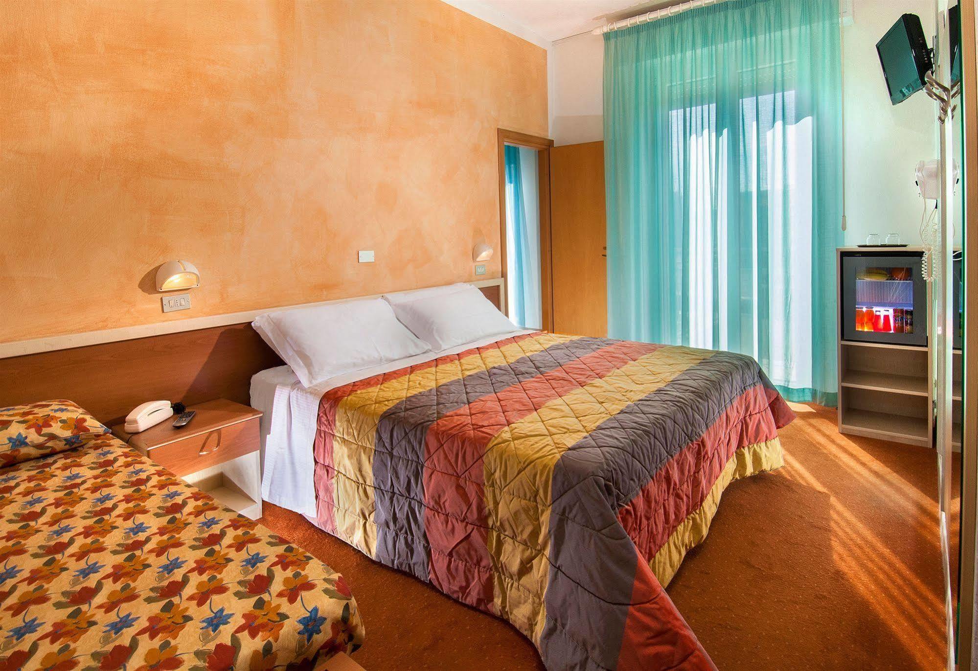 בלריה-איגאה מרינה Hotel St. Moritz מראה חיצוני תמונה